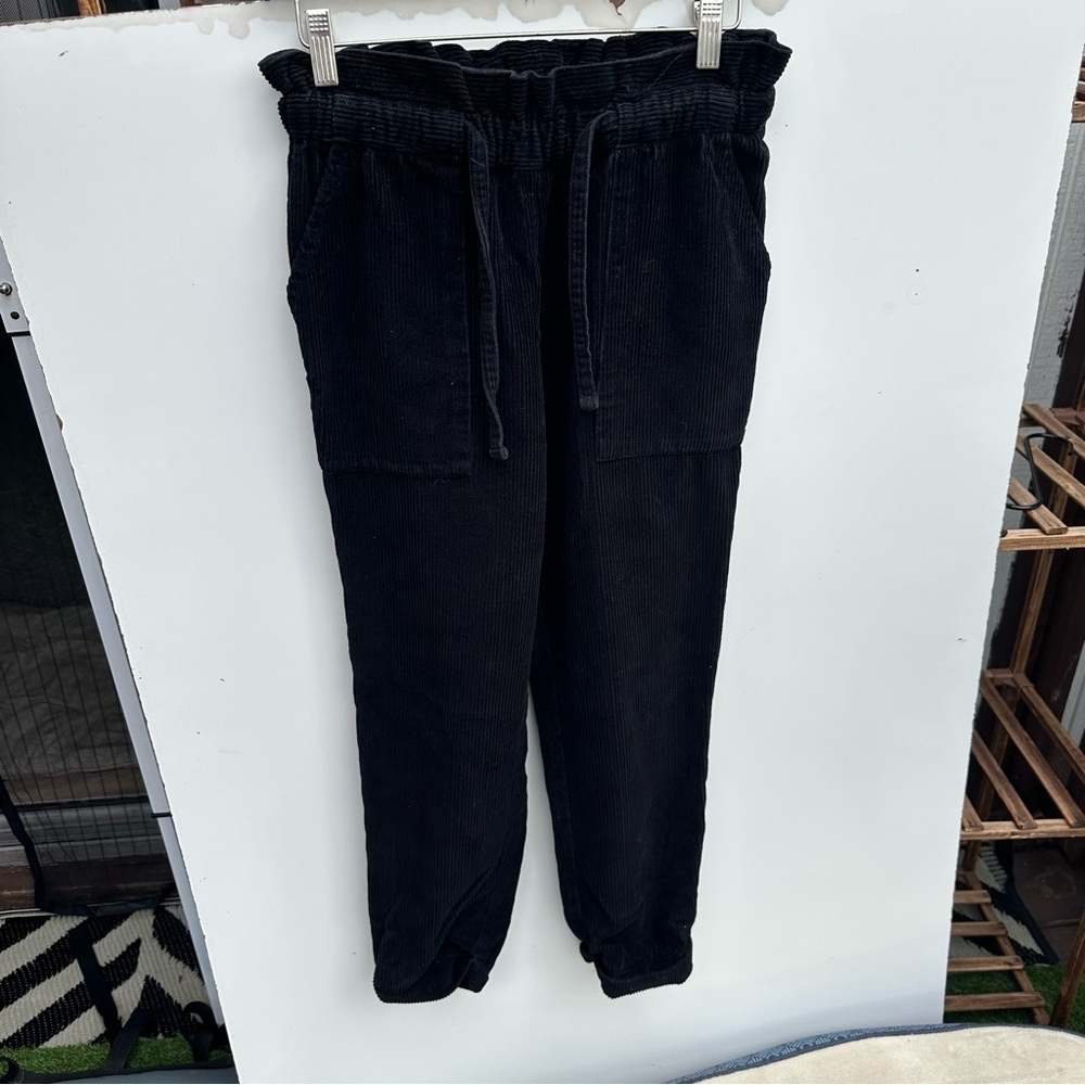 Kavu Black Corduroy High Rise Cropped Pants XS